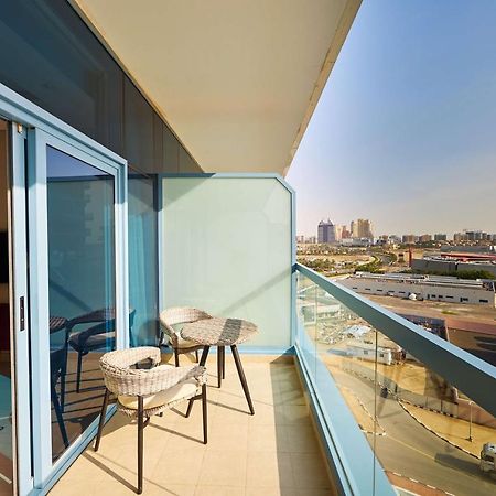 Radisson Blu Hotel Apartment Dubai Silicon Oasis Экстерьер фото