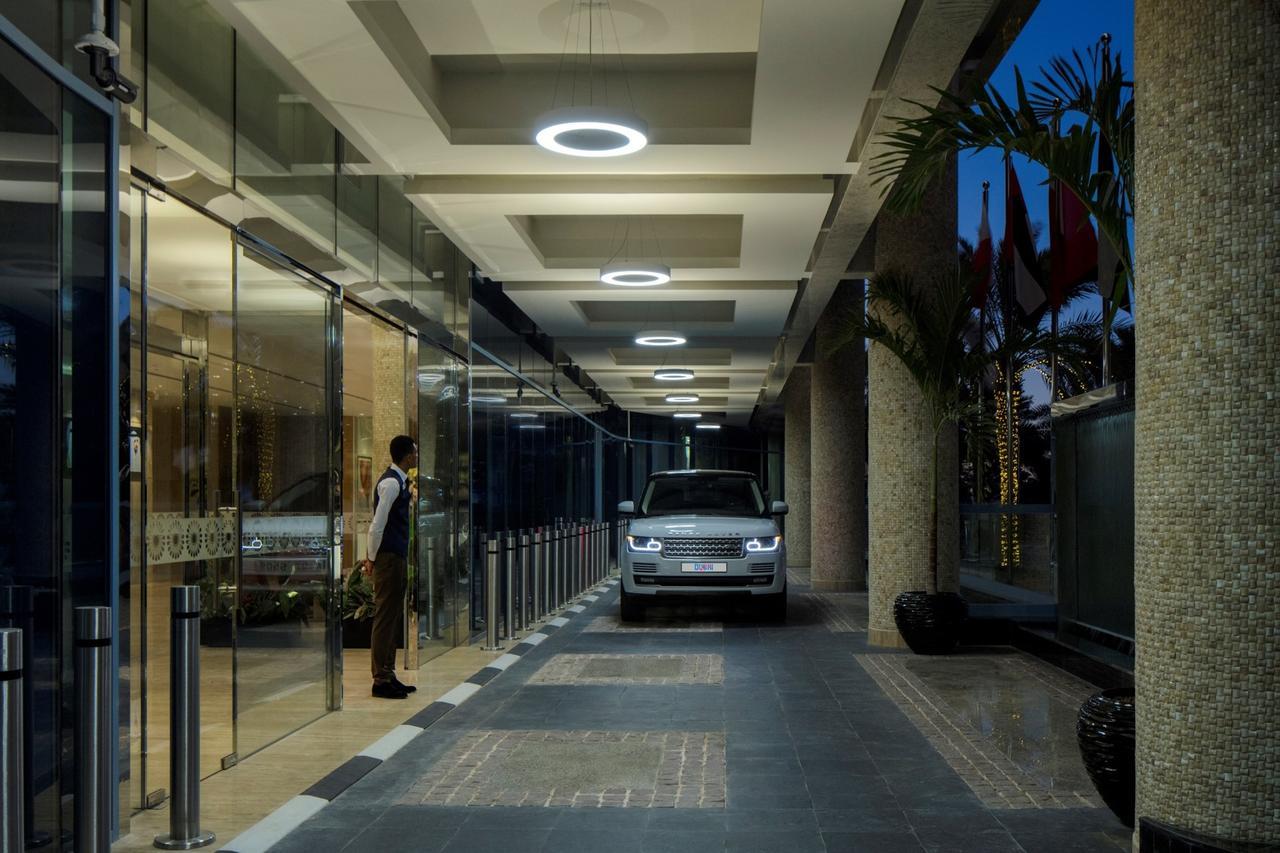 Radisson Blu Hotel Apartment Dubai Silicon Oasis Экстерьер фото