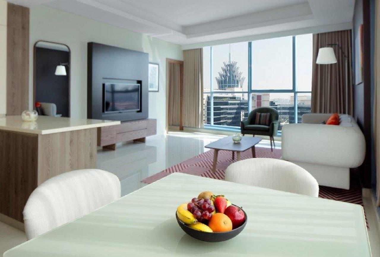 Radisson Blu Hotel Apartment Dubai Silicon Oasis Экстерьер фото